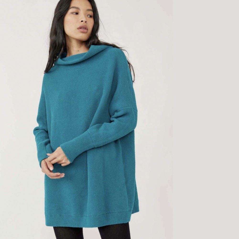 Free People NWOT Ottoman Slouchy Tunic Sweater in Teal Size Small